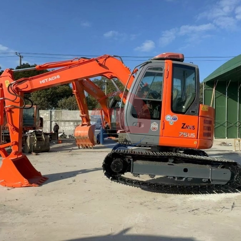 7 Ton Used Hitachi ZX75US-A Excavator Original Japan Mini Model