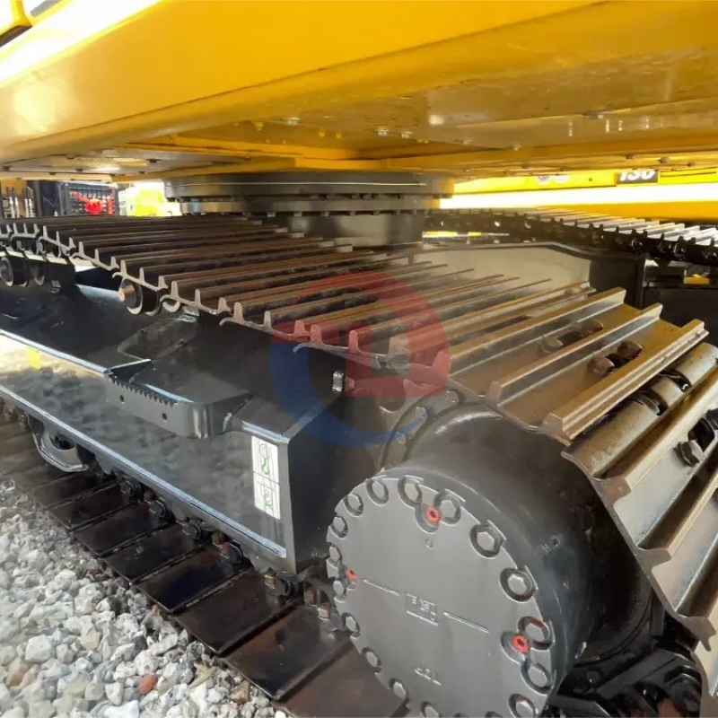 Japanese Hydraulic Used Komatsu PC200-8 Excavator Machine 2000KW 19Tonne