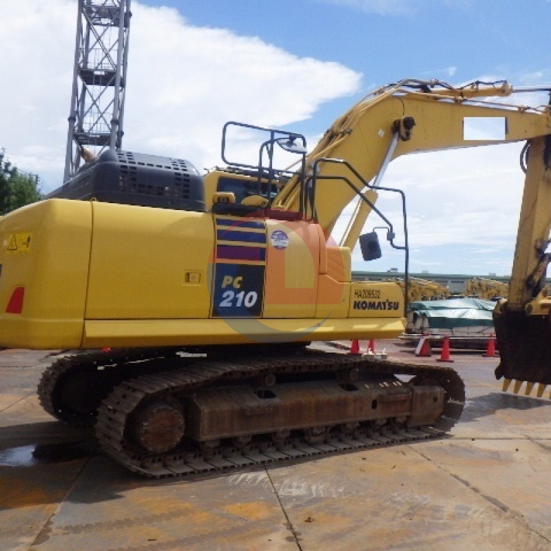 Japan Imported Original Digger Used PC210-11 Komatsu Excavator For Sale