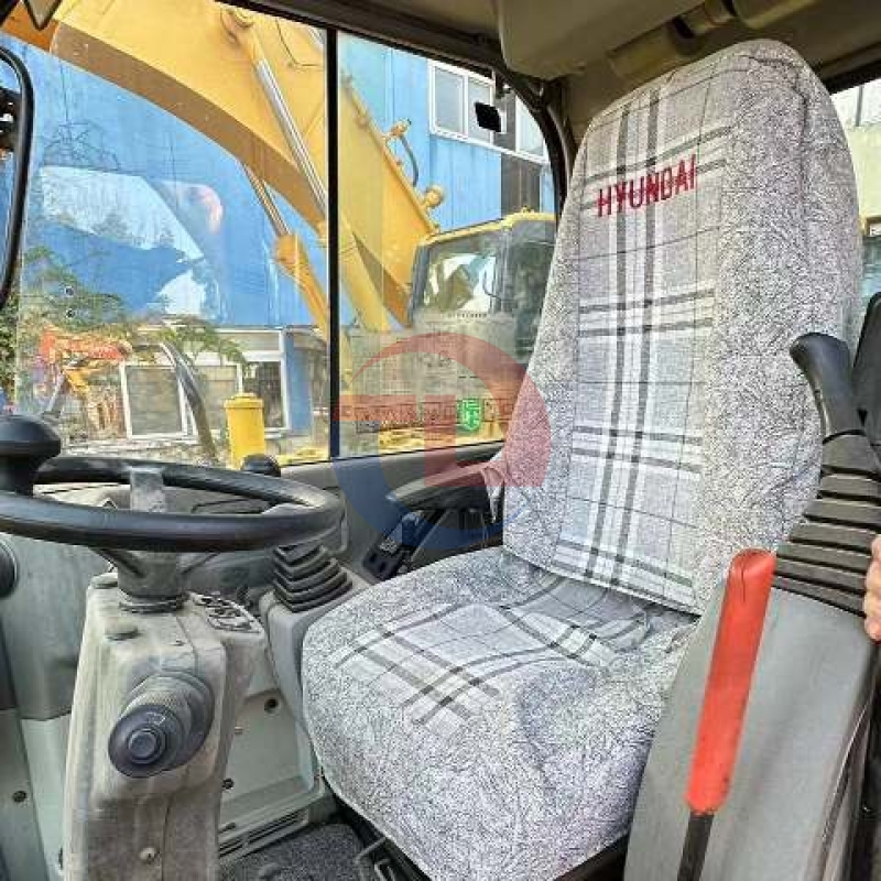 Original Hyundai R60w-7 Pre Owned Mini Excavator Used Wheel Digger 6 Ton