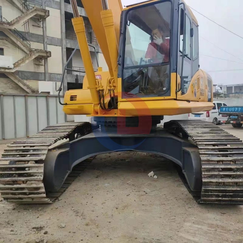 Good Quality Used Excavators komatsu Pc300-7 Japan Brand Second Hand Crawler Excavator 30ton Large Machine Cheap Price for Sale