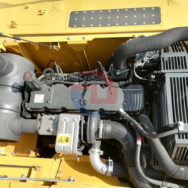 PC210 Price Low Japan Komatsu PC210-10 PC210-10mo Excavator