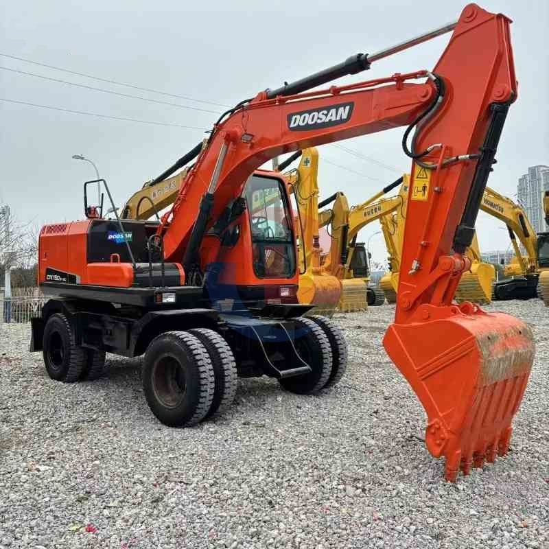 Doosan used 15ton DX150W-9C medium size hydraulic excavator