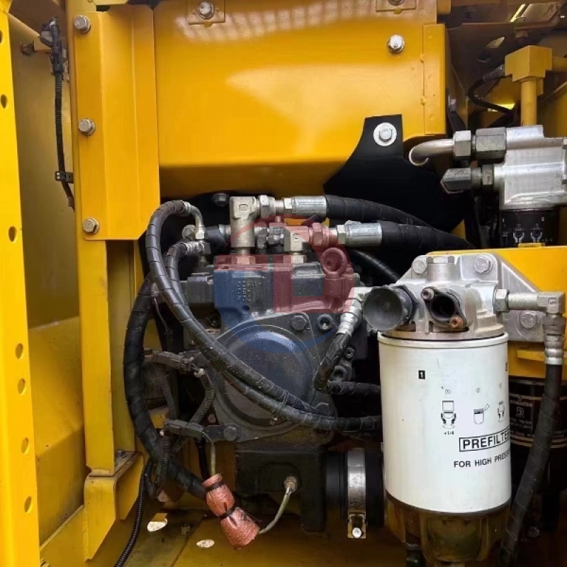 Used komatsu PC110 Original Japan 11Ton High Work Efficiency and Low Working Hours Middle Digger Imported From Japan