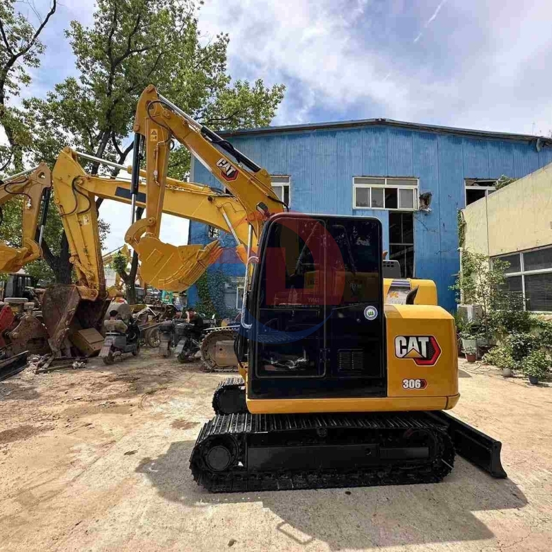 37KW Second Hand Mini Excavator Digger Caterpillar 306E2 5800KG